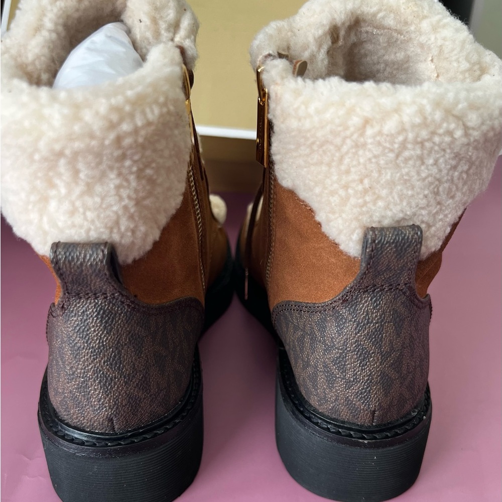 MICHAEL KORS TRUDY FUR & SUEDE BOOTS IN LUGG MULTI - SIZE 8.5 - Picture 9 of 11